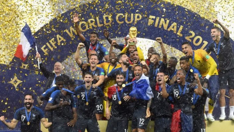 Calcio / Mondiali 2018. Campionati di Russia, les jeux sont faits: la Francia nuova regina del calcio mondiale