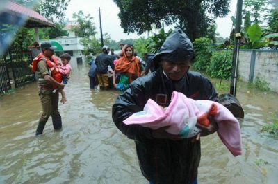 India / Alluvioni in Kerala. Operatore Caritas: “Mancano acqua potabile e alloggi, alto rischio epidemie”