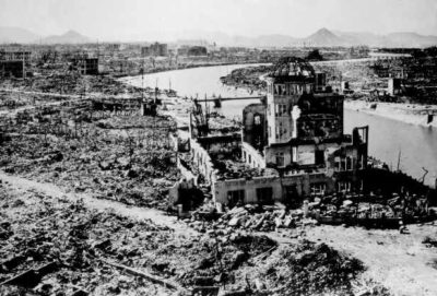 La scienza vista da vicino – 7 / Il 6 agosto 1945, con la distruzione di Hiroshima e Nagasaki, si realizza la “rivelazione” apocalittica dell’apostolo Giovanni