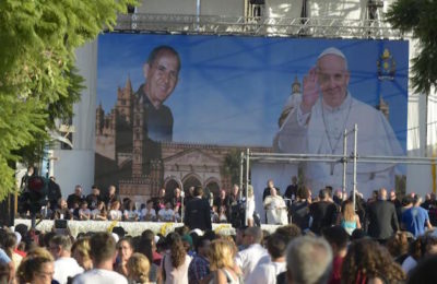 Papa Francesco in Sicilia / “Non si può credere in Dio ed essere mafiosi, convertitevi!”