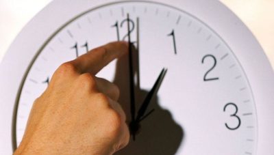 Sondaggio / Anche l’orologio divide l’Europa: pro e contro lo spostamento delle lancette