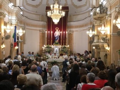 Acitrezza / Con la visita della comunità di S. Maria La Scala concluso il gemellaggio nel segno della Madonna