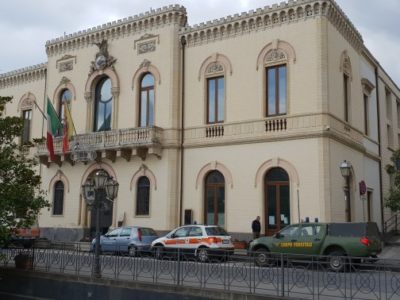 Sisma di Santo  Stefano – 3 / Fine d’anno a Zafferana all’insegna dell’emergenza