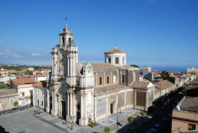 Sisma di Santo  Stefano – 16 / Aci Sant’Antonio: riaperta la chiesa Madre: il patrono si festeggerà “in casa”