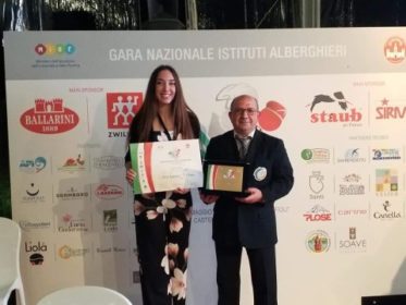 Scuola / Noemi Lombardo tiene alto il prestigio dell’alberghiero Falcone di Giarre alla gara nazionale di Castelfranco Veneto