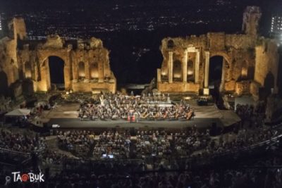 Spettacolo / “Taobuk”, cinema, musica e letteratura dal 22 al 25 giugno al teatro Antico di Taormina