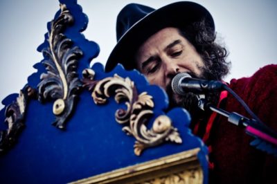 Spettacoli / Il nuovo tour di Vinicio Capossela nell’unica data siciliana, il 3 dicembre al Metropolitan di Catania