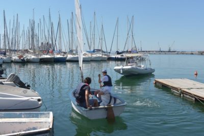 Solidarietà / Da Librino alle acque del porto di Catania, è stata “battezzata” Lia, la barca dell’inclusione sociale