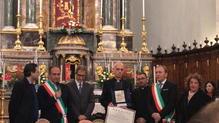 Paternò / Al vescovo Raspanti il Premio Idria per l’impegno innovativo nel sociale e nella cultura