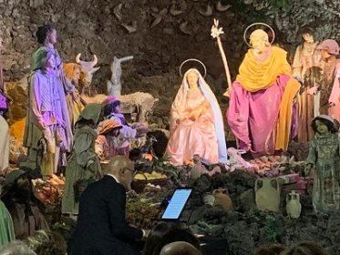 Tempo di Natale / Concerto del duo Tringale – Sanalitro al “Presepe Settecentesco” di Acireale