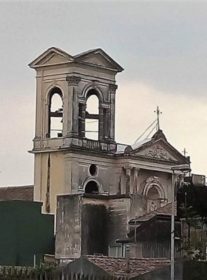 Aci Platani / I fedeli aspettano da dieci anni  il suono delle campane della chiesa Madre