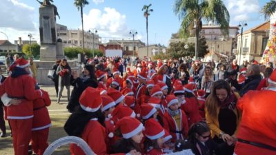 Tempo di Natale / A Taurianova Babbo Natale a passeggio per sostenere i malati di leucemia