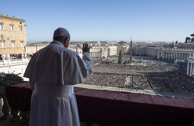 Tempo di Natale / Papa Francesco: “L’Emmanuele sia Luce per tutta l’umanità ferita”