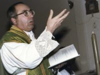 Acicatena / Nel decennale  della scomparsa, ricordato il parroco don Alfio Raciti, uomo di cuore e amico della “Consolazione”