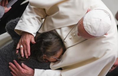 Quaresima / Papa Francesco: “Sentire compassione per le vittime innocenti delle guerre e dei soprusi contro la vita”