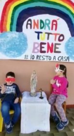 Coronavirus e dintorni / Ad Aci Sant’Antonio i ragazzi del catechismo recitano il coronarosario