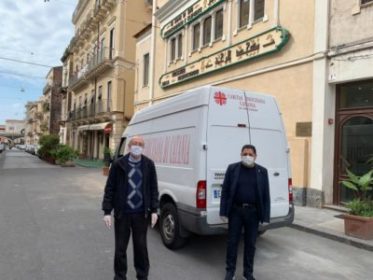 Solidarietà / La Caritas dona alla Moschea della Misericordia di Catania beni di prima necessità