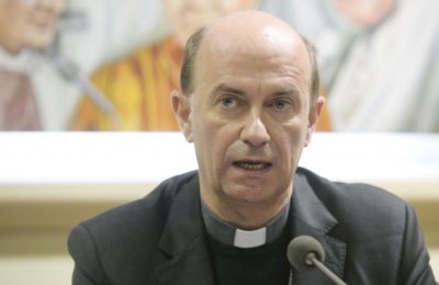 Chiesa e coronavirus / Il segretario Cei mons. Russo: “L’affidamento a  Maria per superare con Lei la crisi sanitaria e sociale”