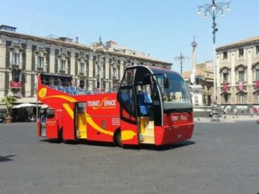 Acireale / La Pro Loco sui bus turistici in città: ” No al turismo mordi e fuggi”