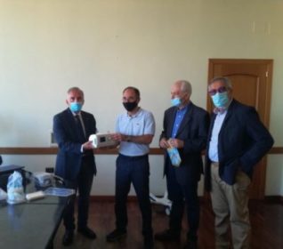 Solidarietà / I Lions siciliani donano all’Asp di Catania un ventilatore polmonare