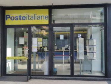 Belpasso / La chiusura dell’ ufficio postale di Borrello crea sovraccarico alla Posta del centro. Il sindaco Motta e l’on Zitelli ne sollecitano la riapertura