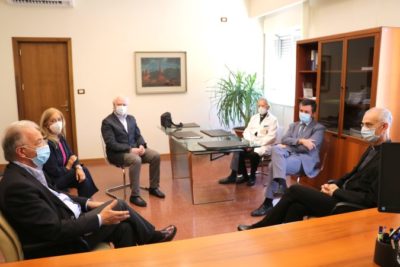 Ospedale Cannizzaro / Donazione dell’Ordine Costantiniano e visita del vescovo Raspanti