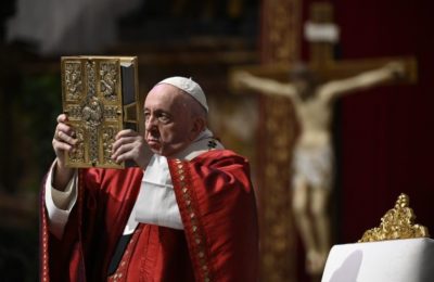 Pentecoste / Papa Francesco: “Peggio di questa crisi c’è solo il dramma di sprecarla”