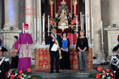 Acireale / Per la festa della patrona S. Venera consegnate 19 benemerenze civiche