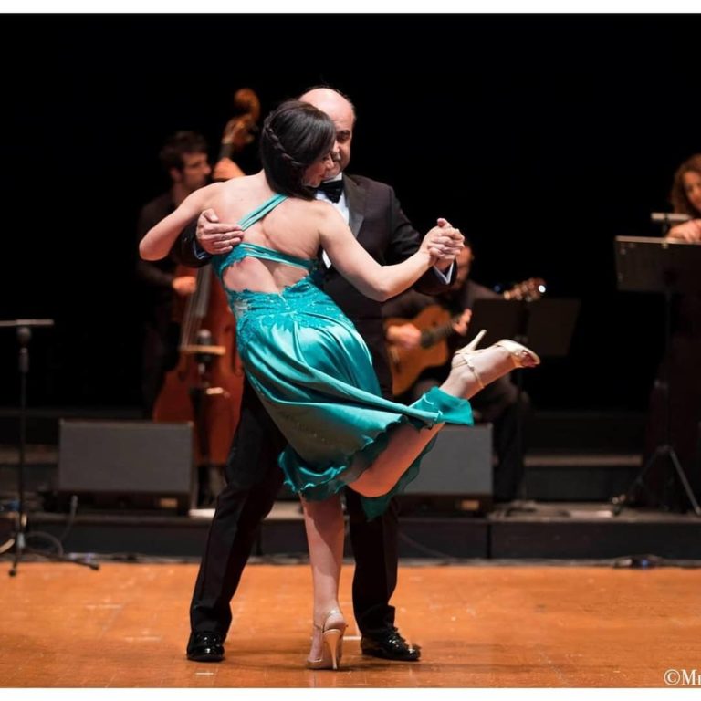 Catania / Venerdi 14 agosto al Cortile Platamone tango da ascoltare e da ballare