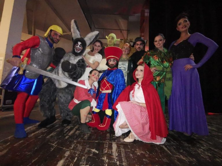 Etna Village / Spettacolo di giovani talenti (stasera) e il musical “Shrek” nell’ultimo week end di agosto