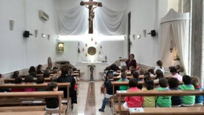 Editoriale / Sempre meno bambini in chiesa: andare alle origini del malessere