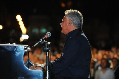 Spettacoli / Suggestiva performance a due voci di Antonello Tonna e Laura Lo Re nel barocco di Acireale