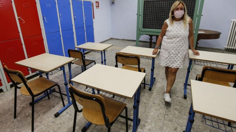 Scuola / Semaforo rosso per l’inizio delle lezioni previsto per il 14 settembre