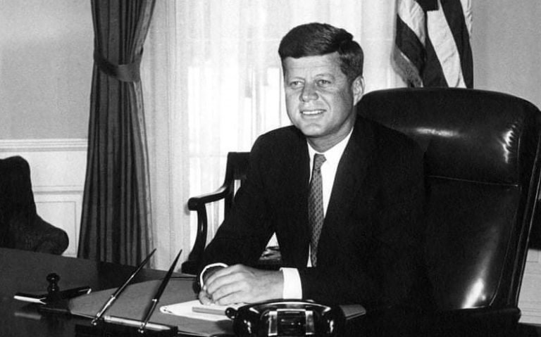 Pagine di Storia / Il  progetto politico del presidente degli Usa John Kennedy per un mondo senza armi e la salvaguardia del Pianeta – Prima parte