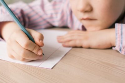 Giornata per i diritti dell’infanzia / Acireale, invito della garante dott.ssa Moschetto ai bambini delle Primarie: “Scrivete una lettera al presidente Mattarella”