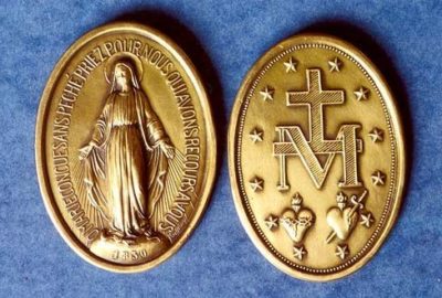 Chiesa / La medaglietta miracolosa dei Vincenziani con l’effigie dell’Immacolata compie 190 anni