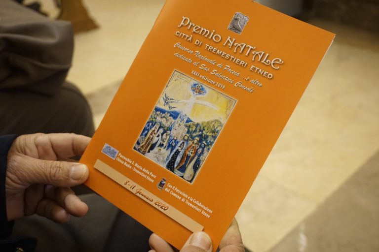 Natale e cultura / Resi noti i premiati del concorso di Tremestieri Etneo, tra i vincitori Carmela Tuccari