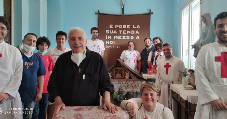 Tenda di San Camillo / Morto bruciato il responsabile padre Leonardo Grasso. Il dolore della diocesi e della comunità