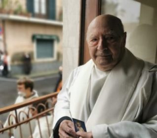 Diocesi / Oggi don Francesco Panebianco compie 100 anni