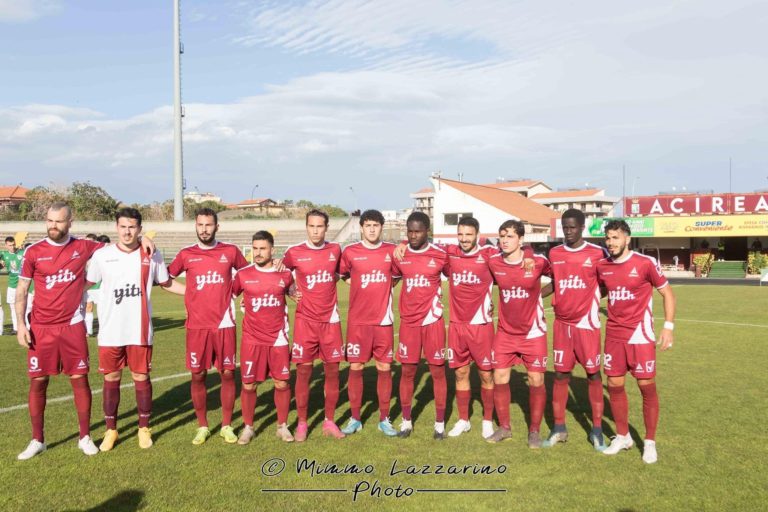 Calcio Serie D / L’Acireale delude: 0-0 casalingo