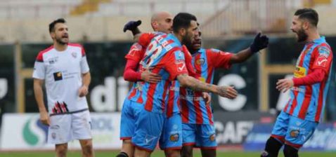 Catania pareggia 1-1 a Castellammare di Stabia