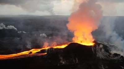 Eruzione Etna spettacolo pericolo