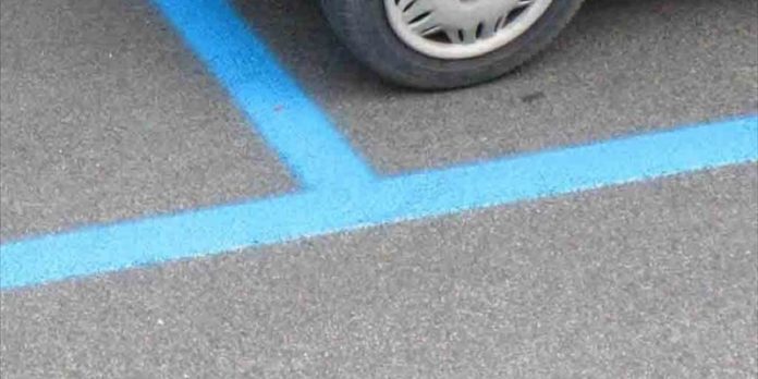 strisce-blu-ad-aci-sant'antonio