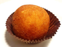 Arancino-arancina-derby-Catania-Palermo-forma-rotonda