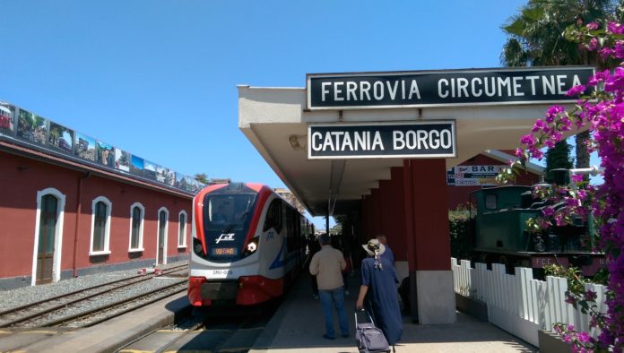 Ferrovia Circumetnea littorina Borgo Catania