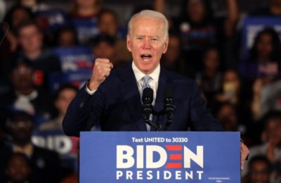 Joe Biden accusa