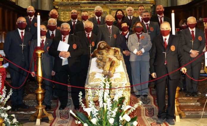 Settimana santa processione preghiera