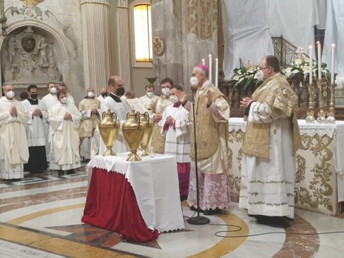 messa crismale di Raspanti ad Acireale