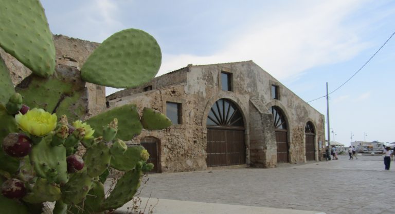 Marzamemi borgo sicilia antica tonnara araba