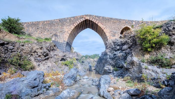 comune adrano etna simeto